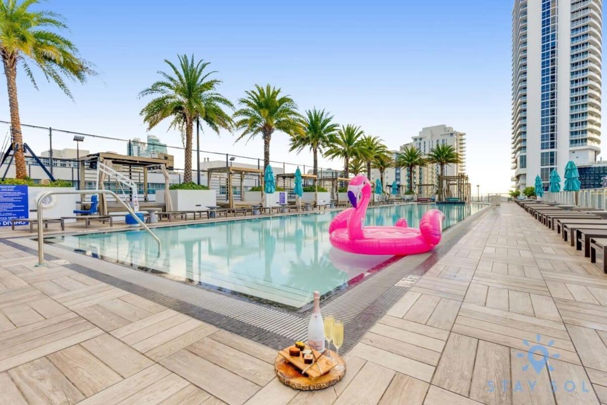 Luxury Amenities, Infinity Pool, Gym, Hot Tub Apartment Hollywood Luaran gambar